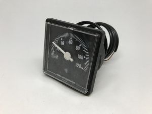 040. Innebygd termometer